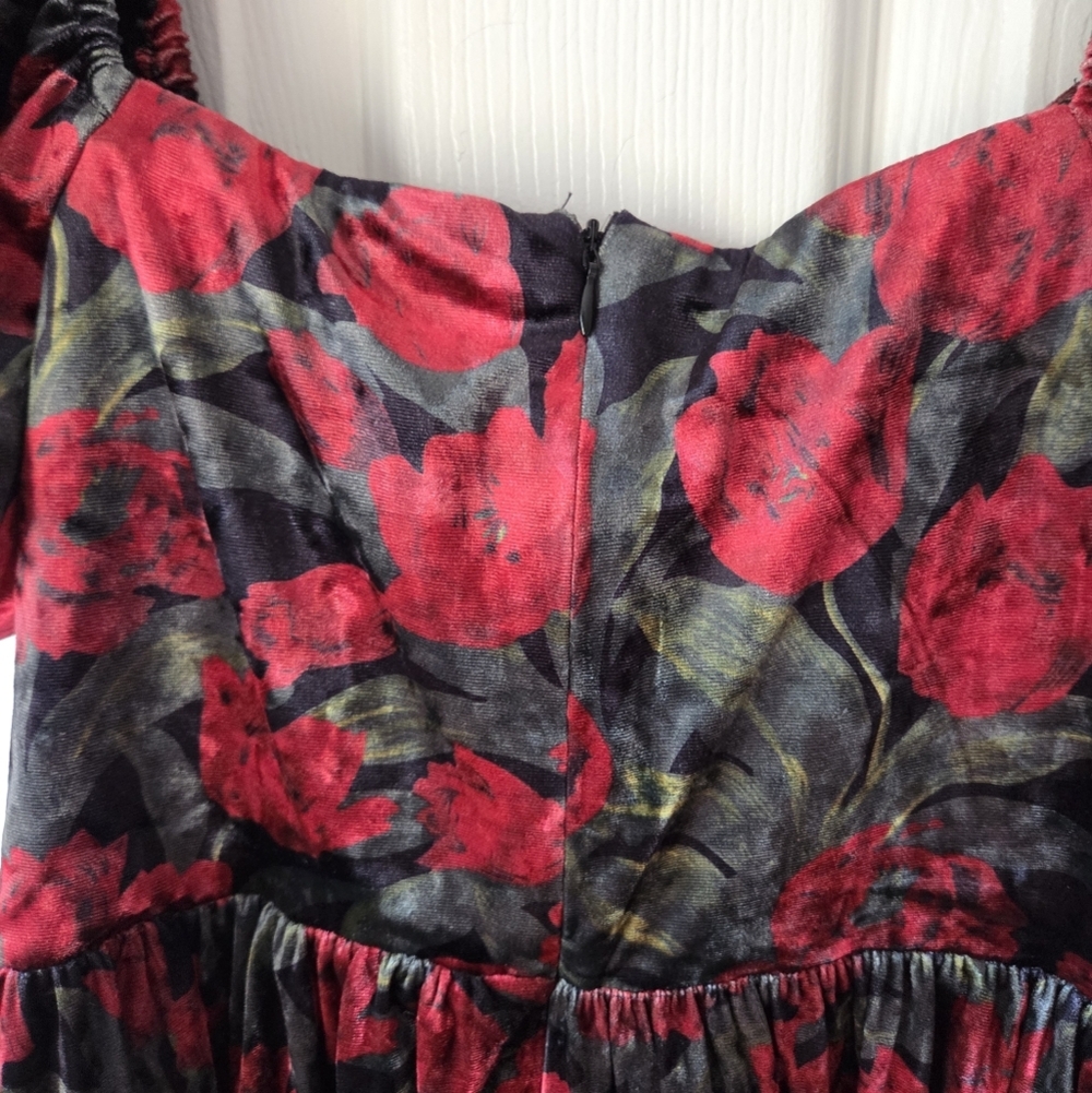Petal and Pup Velvet Mini Dress M NWT Anders Black Red $99 Valentin'es Cocktail - Picture 6 of 9